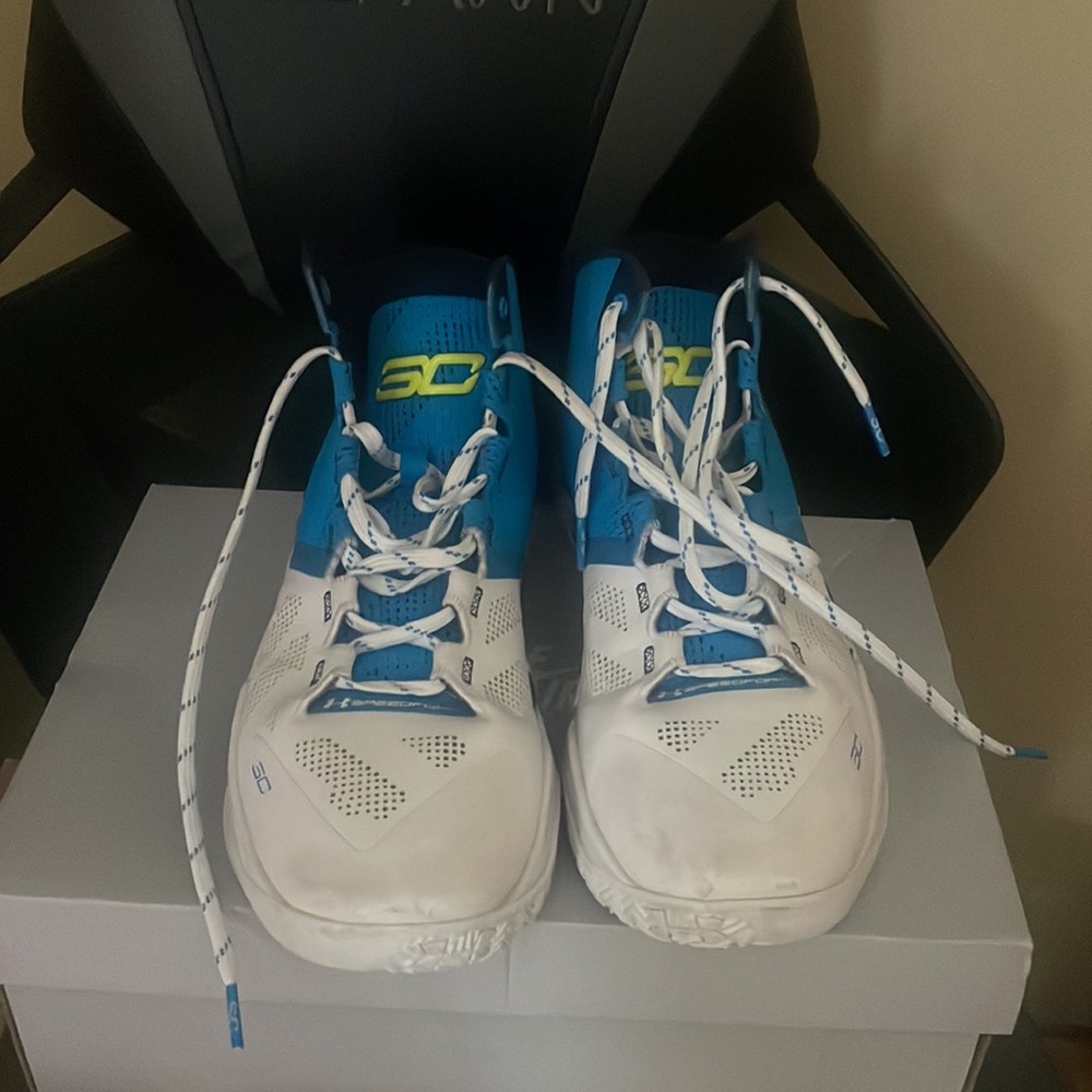 Curry 2 - Picture 2 of 3